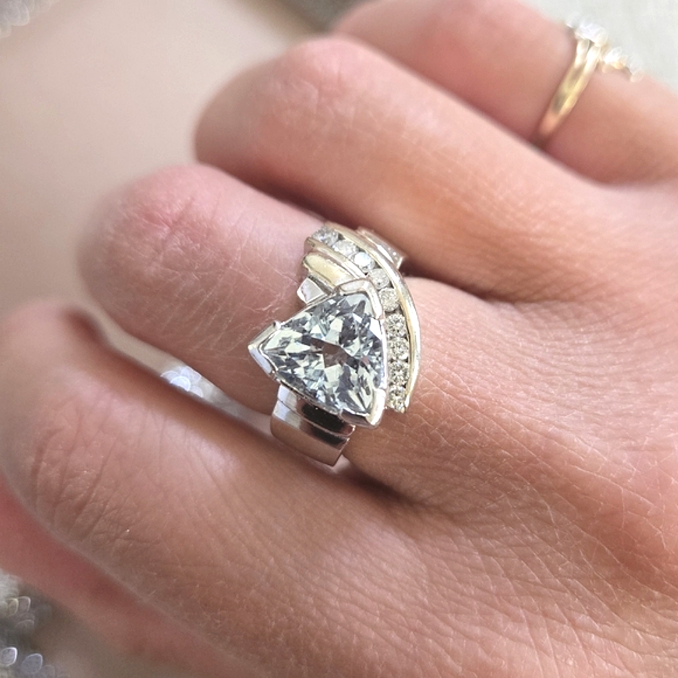 14k White Gold Aquamarine Diamond Ring